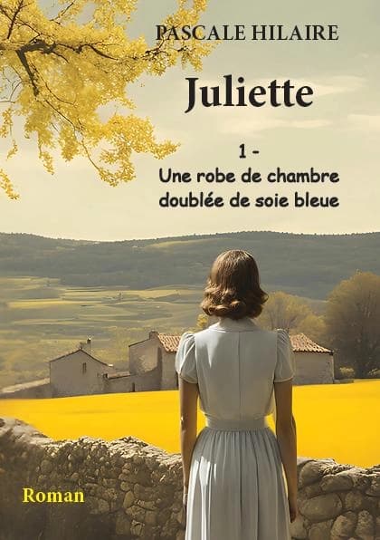 Juliette 1 - Une robe de chambre doublée de soie bleue